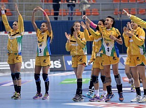 Handebol: Brasil bate Dinamarca e avança em primeiro
