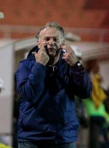 Paulistão: Comercial contrata ex-beque do Corinthians e mais um