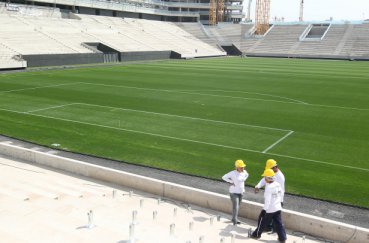 Corinthians quer jogar no Itaquerão no início de abril