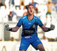 Ponte tenta renovar com goleiro e faz jogo duro por destaque