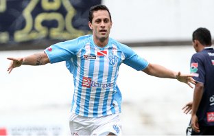 Paraense: Remo apresenta ex-meia do Timão com helicóptero