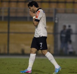 Corinthians se planeja para mudar o ataque em 2014