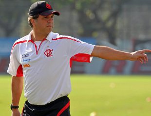 Paranaense: Ex-técnico do Flamengo é o favorito a assumir o Paraná