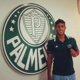 Palmeiras assina contrato de cinco anos com atacante de rival do Paulistão