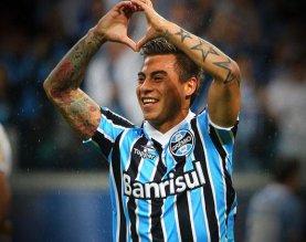 Santos deverá contratar atacante do Grêmio até o fim desta semana