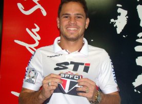 Ponte pode contratar volante do Vitória e atacante do São Paulo