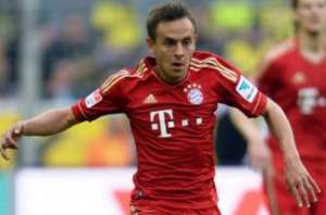 Na mira do Corinthians, lateral renova com o Bayern de Munique