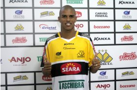 Pernambucano: Sport tenta a contratação de ex-zagueiro do Santos