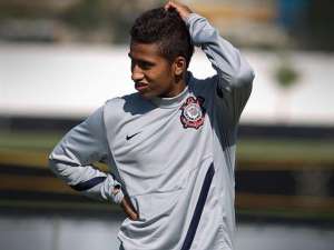 Corinthians empresta lateral para time rival do Paulistão