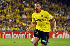 Botafogo oficializa contratação de ex-lateral do São Paulo