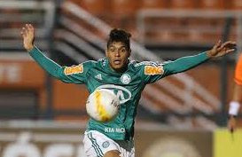 Começou o centenário? Artilheiro pode permanecer no Palmeiras em definitivo