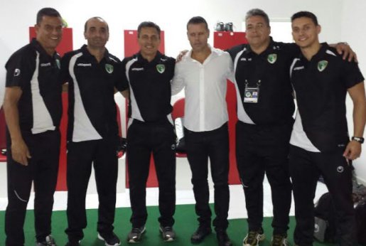 Em pouco tempo, técnico Paulo Comelli já ganha prêmio no exterior