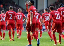 INGLÊS: Com show de Suárez, Liverpool vence Cardiff em casa e vira líder