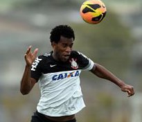 Diretoria do Corinthians descarta negociar zagueiro