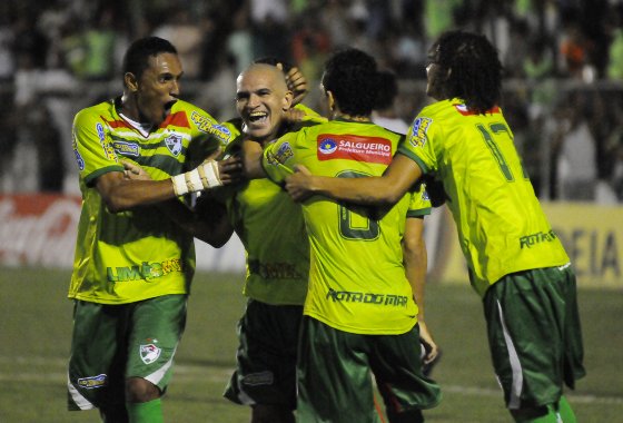 PERNAMBUCANO: Porto e Salgueiro duelam pela liderança