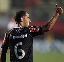 Carioca: Ídolo de volta? Ex-meia do Flu deve assinar com o Vasco