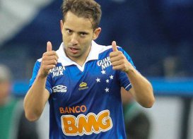Mineiro: Cruzeiro promete esforço para manter craque do Brasileirão