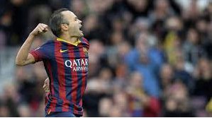 Espanhol: Iniesta celebra renovação e prevê novos títulos no Barça