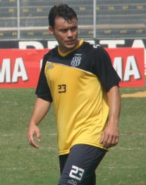 Goiano: Ex-meia da Ponte pede R$ 220 mil para defender o Vila Nova