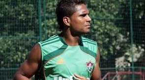 Cearense: Cotado no Palmeiras, zagueiro deixa o Flu e volta para o Ceará