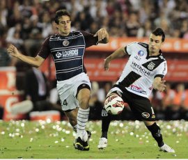 Diante do marcador, você chutaria a bola para a linha lateral de medo de perdê-la?