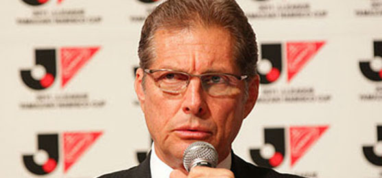 A pedido de Oswaldo de Oliveira, Santos vai atrás de zagueiro do Botafogo