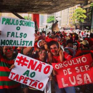 Torcedores da Lusa se organizam para entrar na Justiça Comum