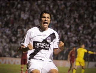 Após ir para Sport, zagueiro é elogiado por diretoria da Ponte