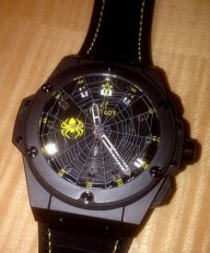 UFC: Fenômeno ganha relógio especial de Spider que vale R$ 70 mil. Veja!