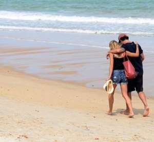 Atacante do Corinthians posta foto romântica ao lado da namorada