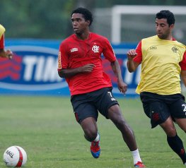 Carioca: Volante destaque do Flamengo recebe proposta de clube italiano
