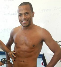André Neles está no mercado e busca uma chance neste final de ano