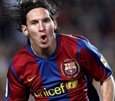 Francês: Zlatan Ibrahimovic faz campanha por Messi no PSG