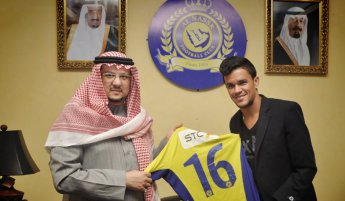 Al Nassr rebate Rafael Bastos, mas brasileiro garante que é “refém” na Arábia Saudita