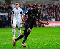 INGLÊS: Manchester City vence e torce contra o Arsenal