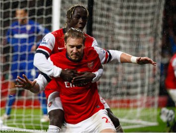 INGLÊS: Arsenal marca dois no final, vence e retoma liderança