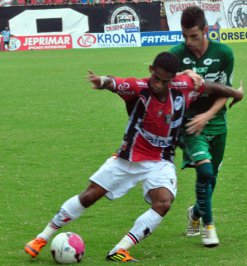 Catarinense: Criciúma contrata lateral de rival