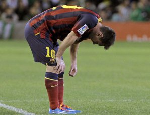 Espanhol: Técnico do Barcelona adia retorno de Messi ao time