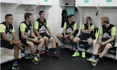 Caçulinha da elite contrata ex-dupla da Ponte e mais quatro