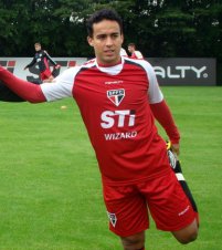 Presidente do São Paulo admite possibilidade de vender camisa 10