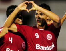 Contratação mais cara da história do Santos chega na quinta