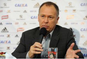 Corinthians volta das férias e Mano tenta 