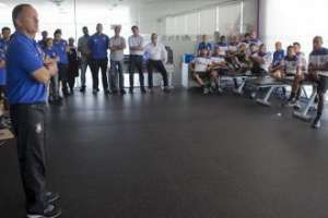 Sem Sheik, Corinthians se apresenta com apoio a Mano