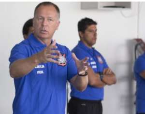Mano quer Corinthians como referência e elogia legado