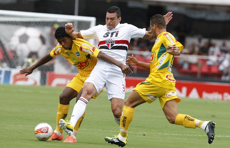 Cruzeiro libera e zagueiro fica perto de acertar com o Palmeiras