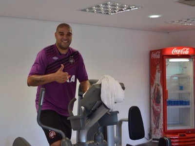 De olho na Libertadores, ex-Imperador vai se concentrar junto com Atlético-PR