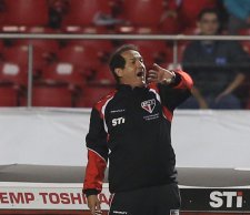 São Paulo não tem pressa para reforçar o ataque