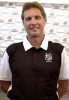 Oswaldo diz que quer apagar trabalho ruim no Santos