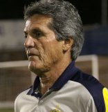 Paulista A3: Roberto Oliveira intensifica os trabalhos no São Carlos