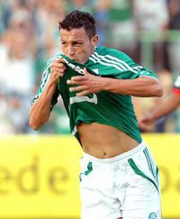 Campeão pelo Palmeiras, zagueiro recebe sondagem do Catar e da Rússia